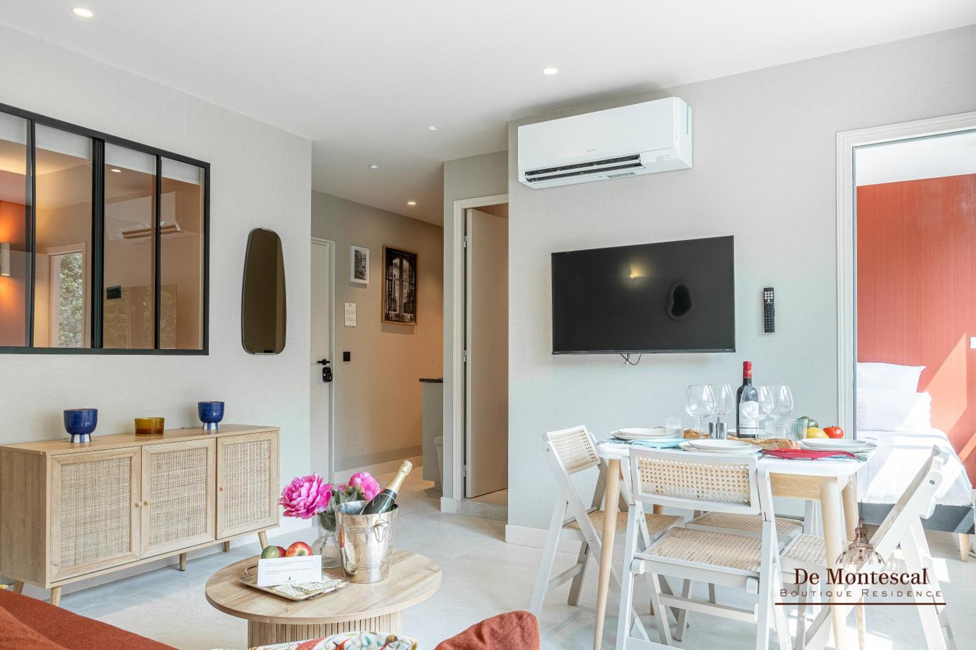 De Montescal - Hot Tub And Ac Cosy A Prime Location 40m2 Appartement