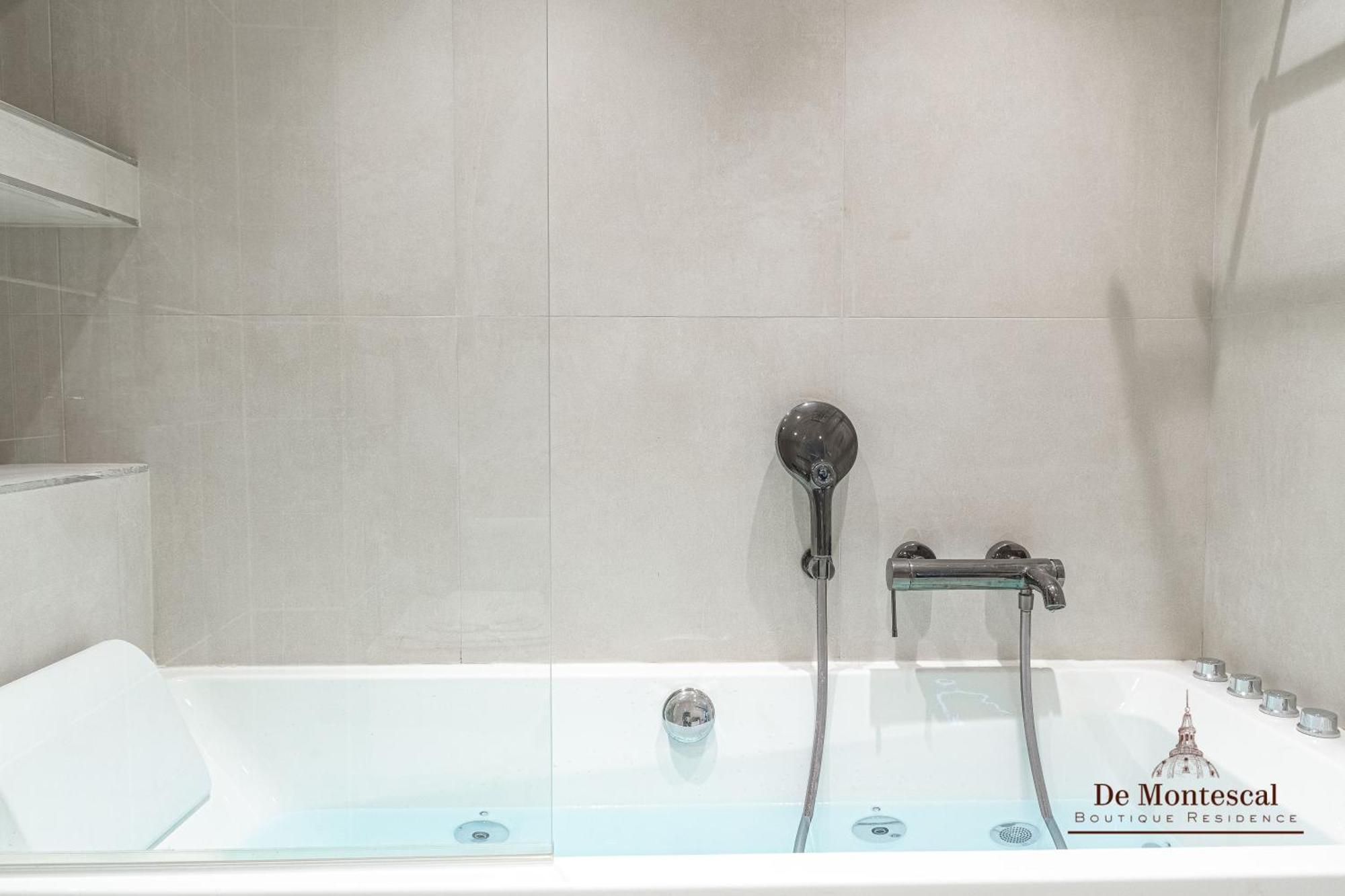 De Montescal - Hot Tub And Ac Cosy A Prime Location 40m2 Appartement