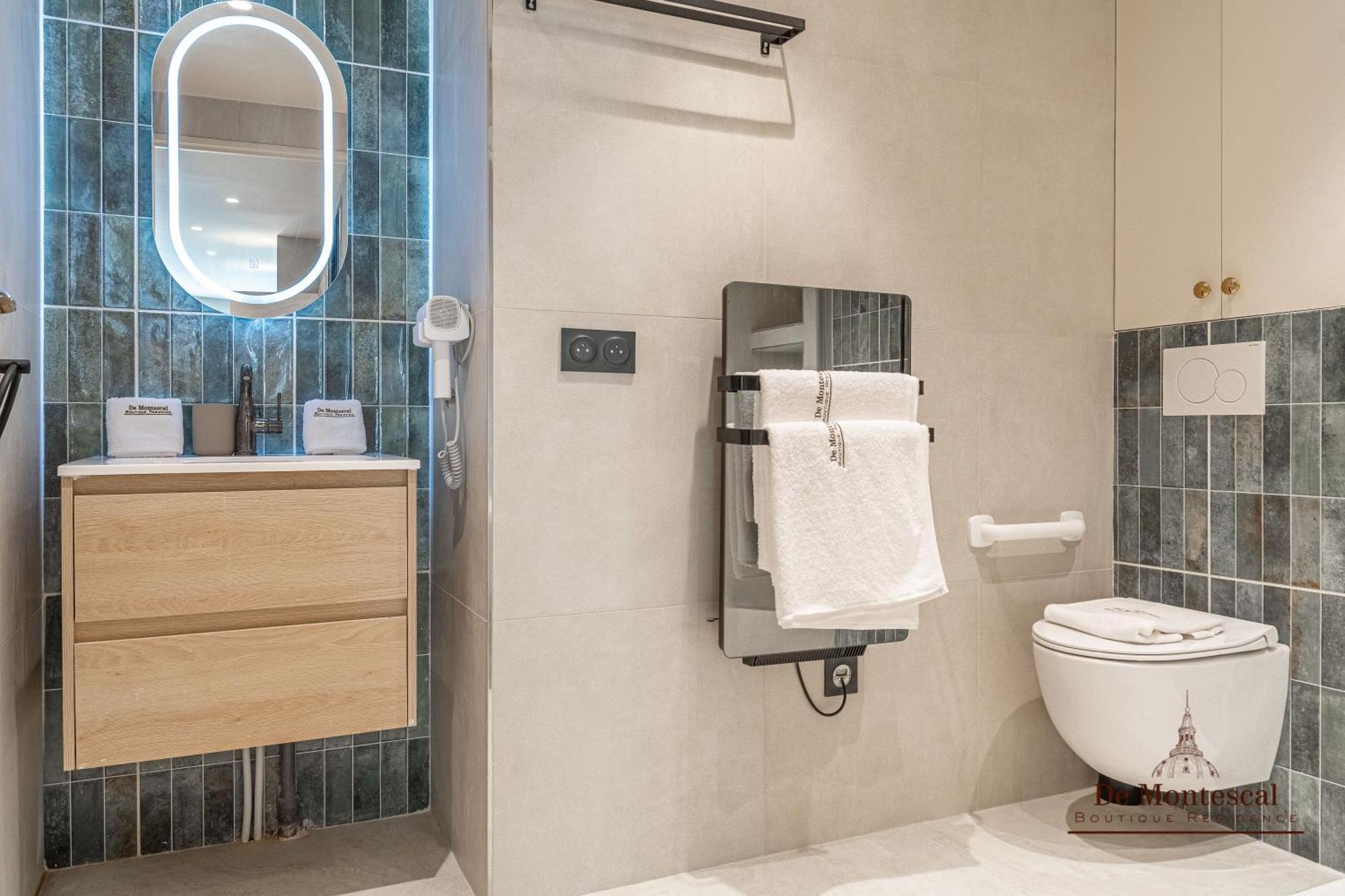 De Montescal - Hot Tub And Ac Cosy A Prime Location 40m2 Appartement